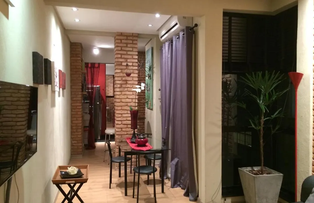 excelente apto quarto e sala Ipanema posto 9-1